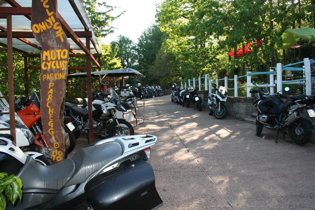 Hotel Sa Muvara Aritzo Exterior foto